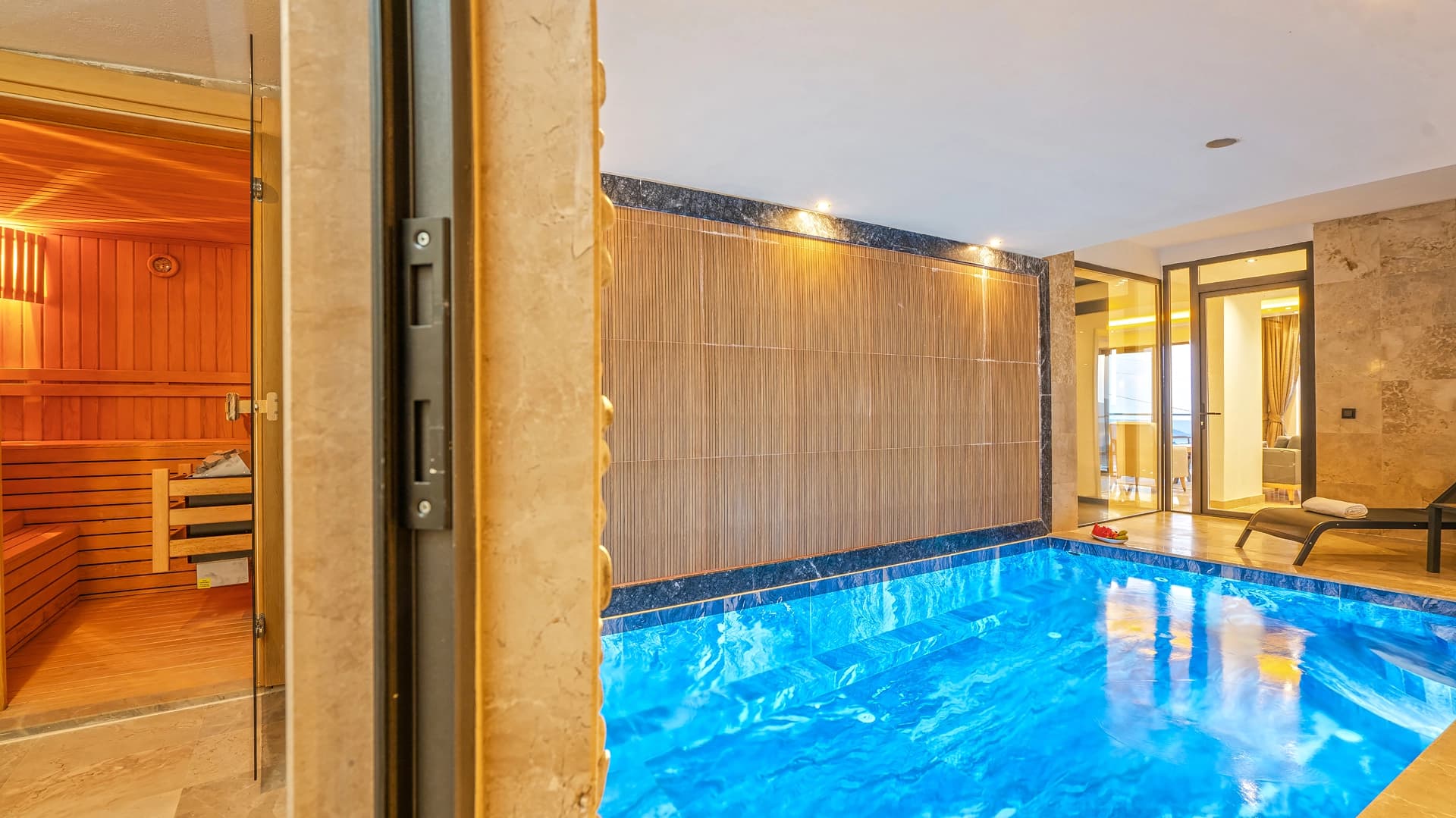 Suit Almila Kalkan 31