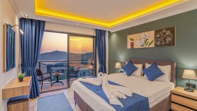 Suit Almila Korunaklı Havuz 16