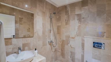 Suit Almila Kalkan 23