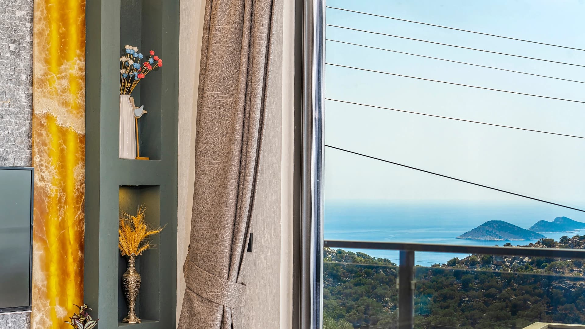 Suit Almila Korunaklı Havuz 28