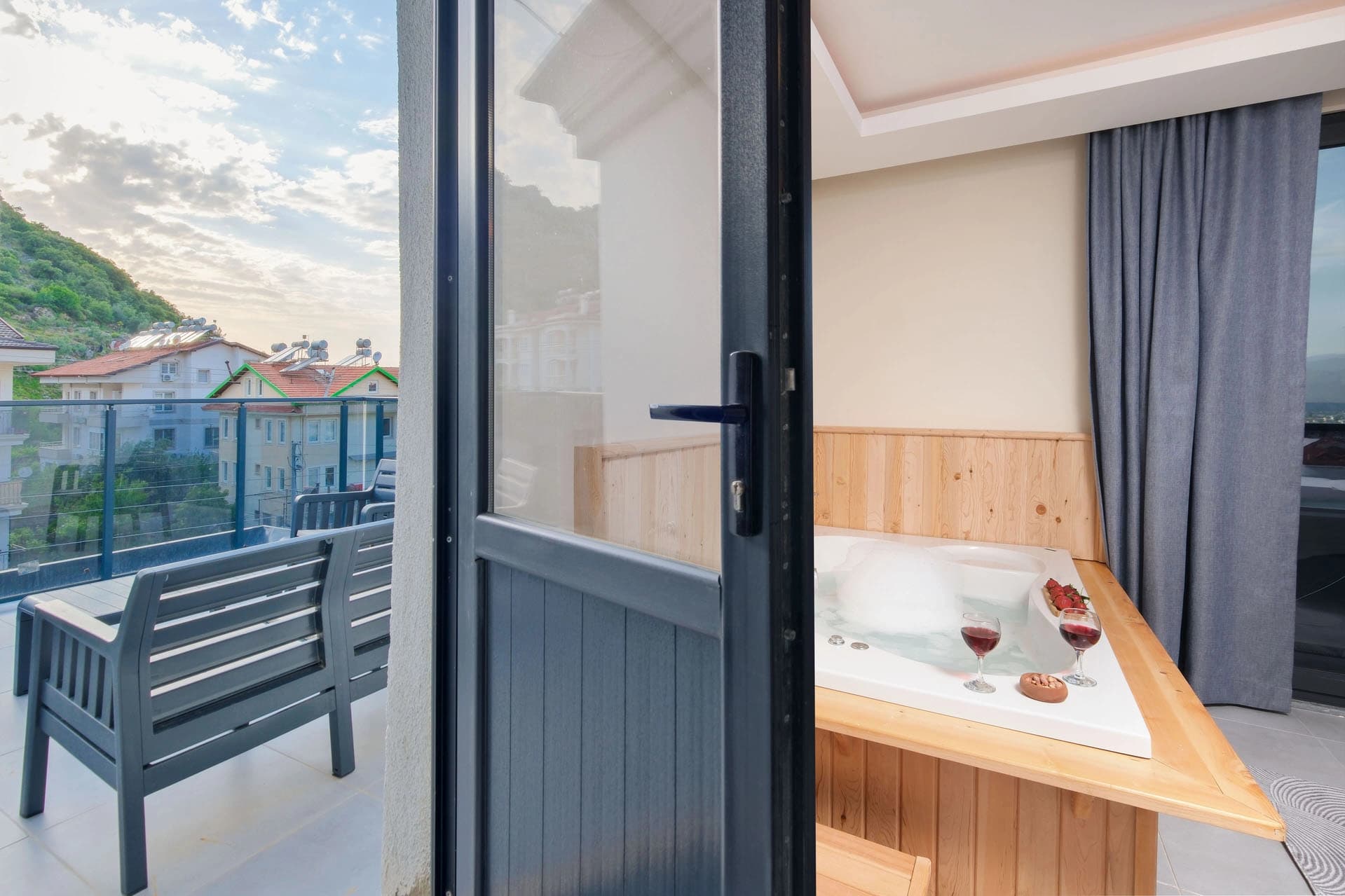 Villa Akr Deniz Korunaklı Havuz 42