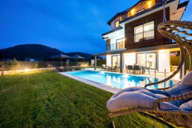 Villa Egem Kekik Korunaklı Havuz 55