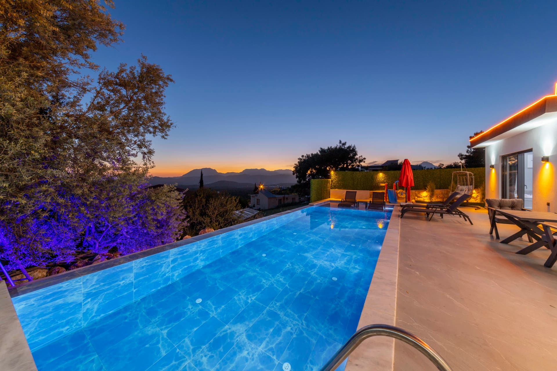 Villa Elyase Korunaklı Havuz 37