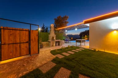 Villa Elyase Korunaklı Havuz 65