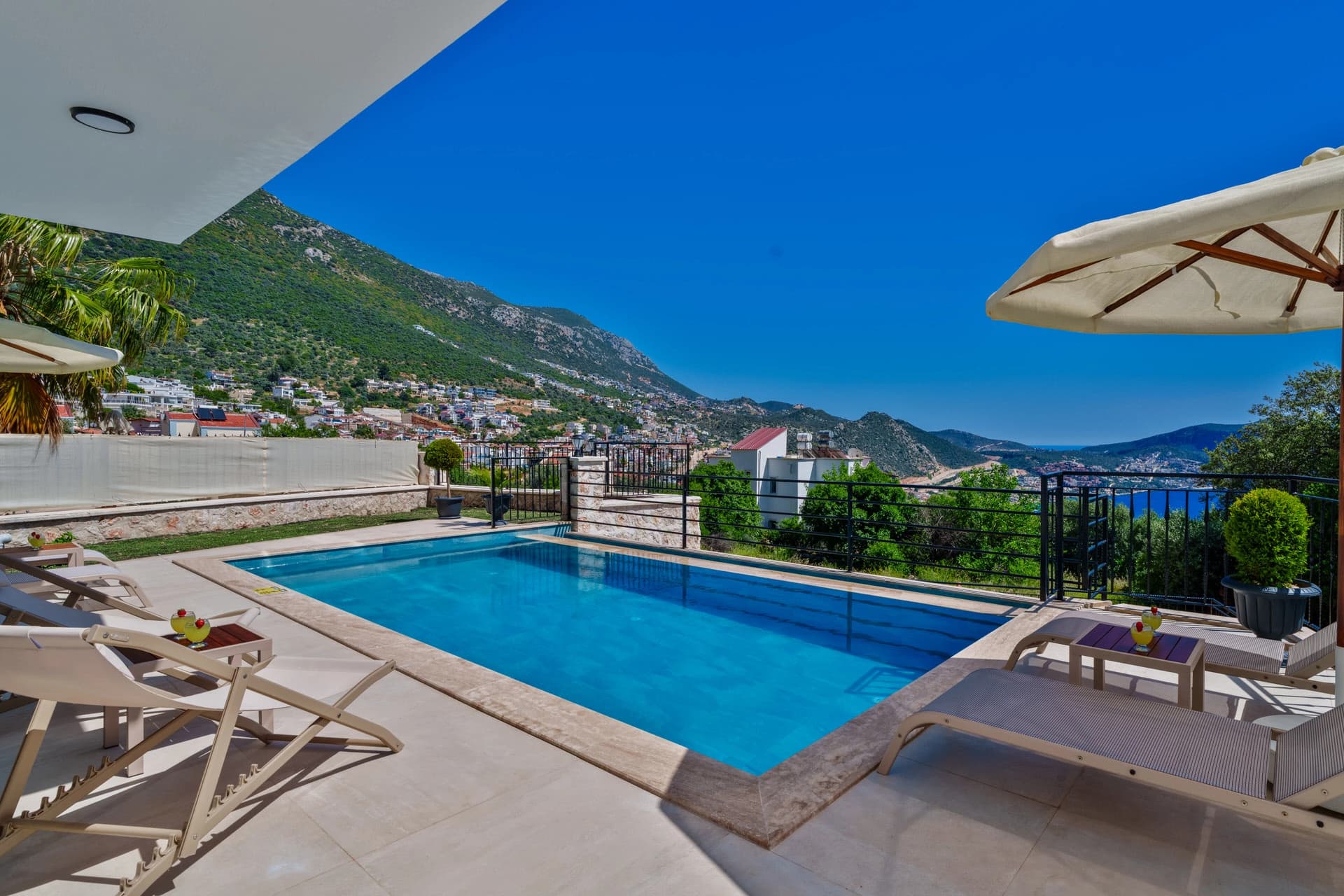 Villa Laren Duo Korunaklı Havuz 46