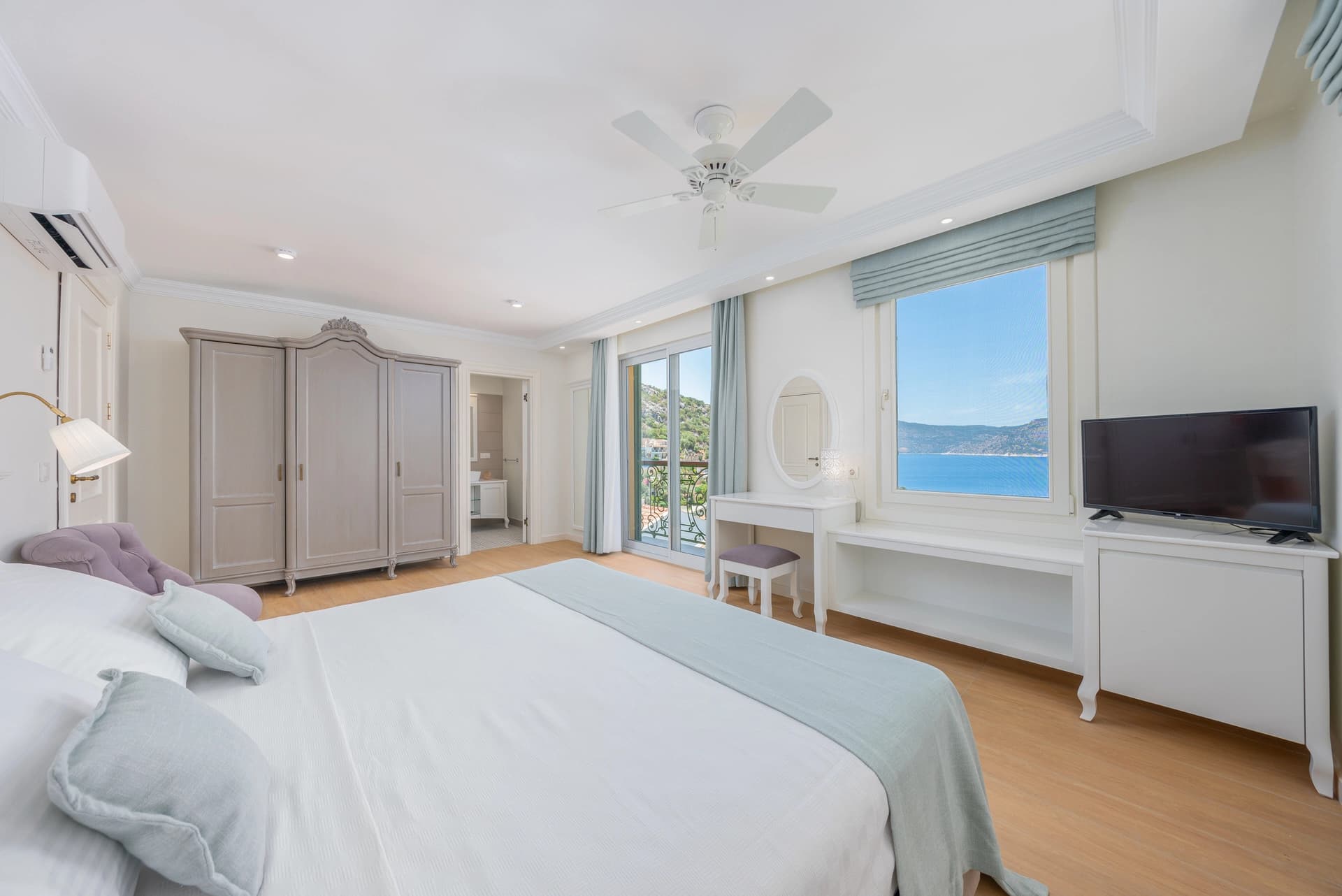 Villa Grande Korunaklı Havuz 51