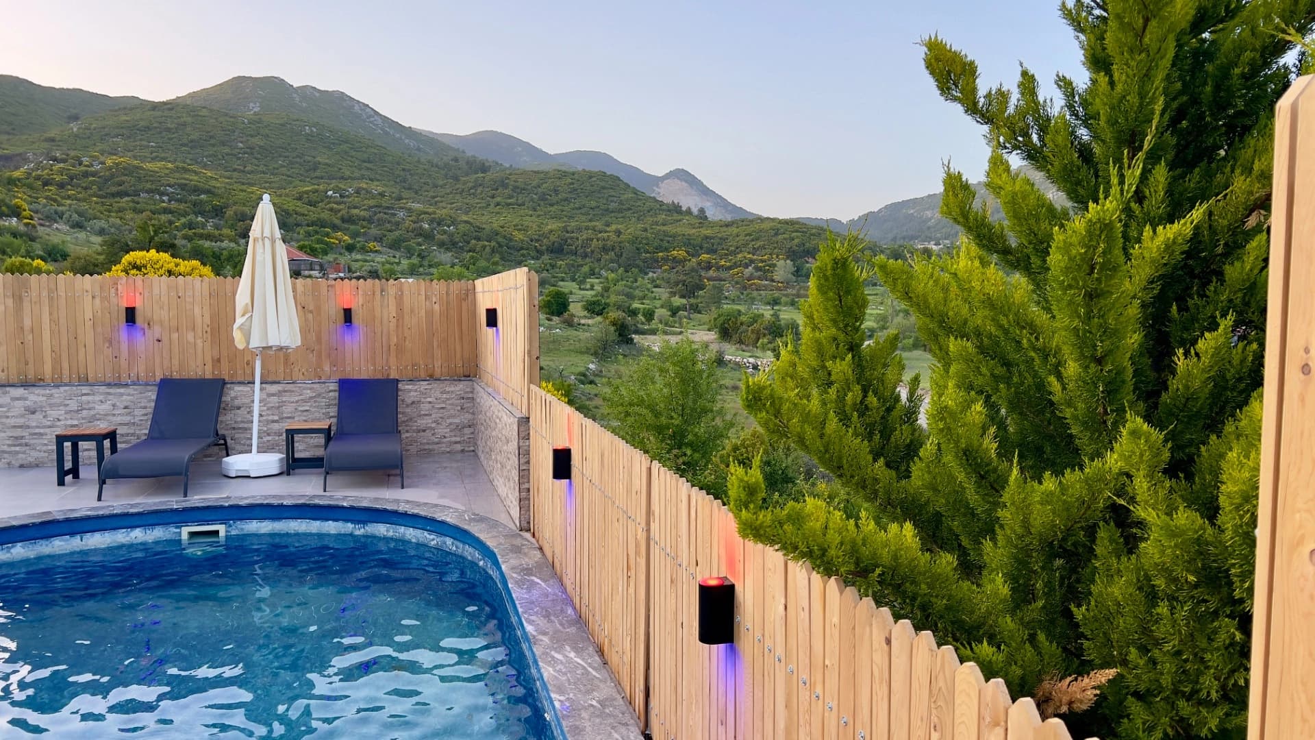 Villa California Korunaklı Havuz 13