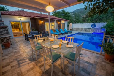 Villa Yeşil Ev Korunaklı Havuz 31