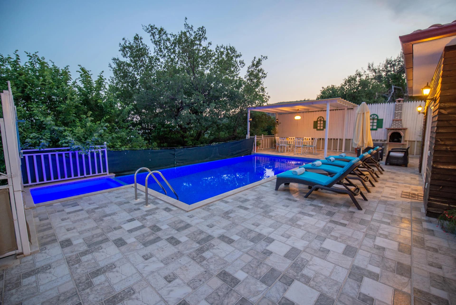 Villa Yeşil Ev Korunaklı Havuz 11