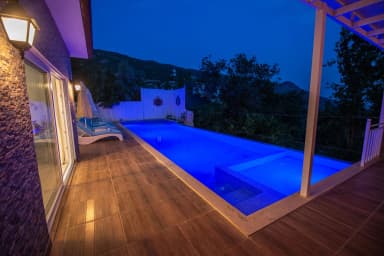 Villa Peri Korunaklı Havuz 97