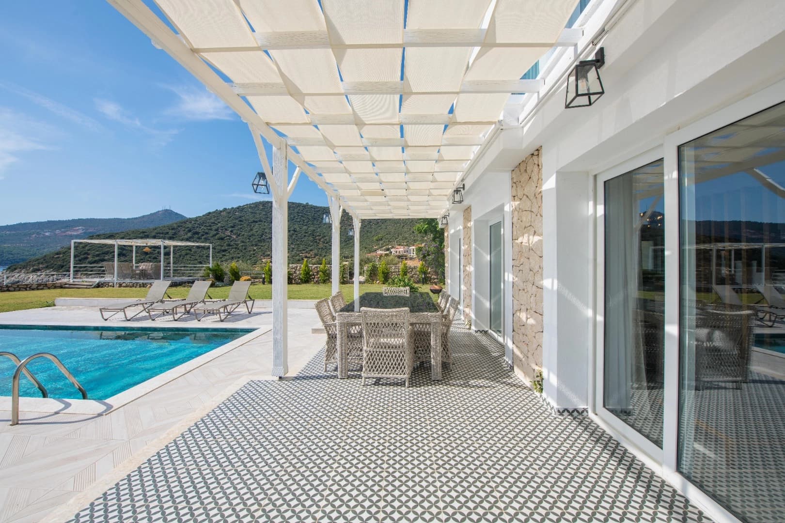 Villa Elena White 2 Korunaklı Havuz 92