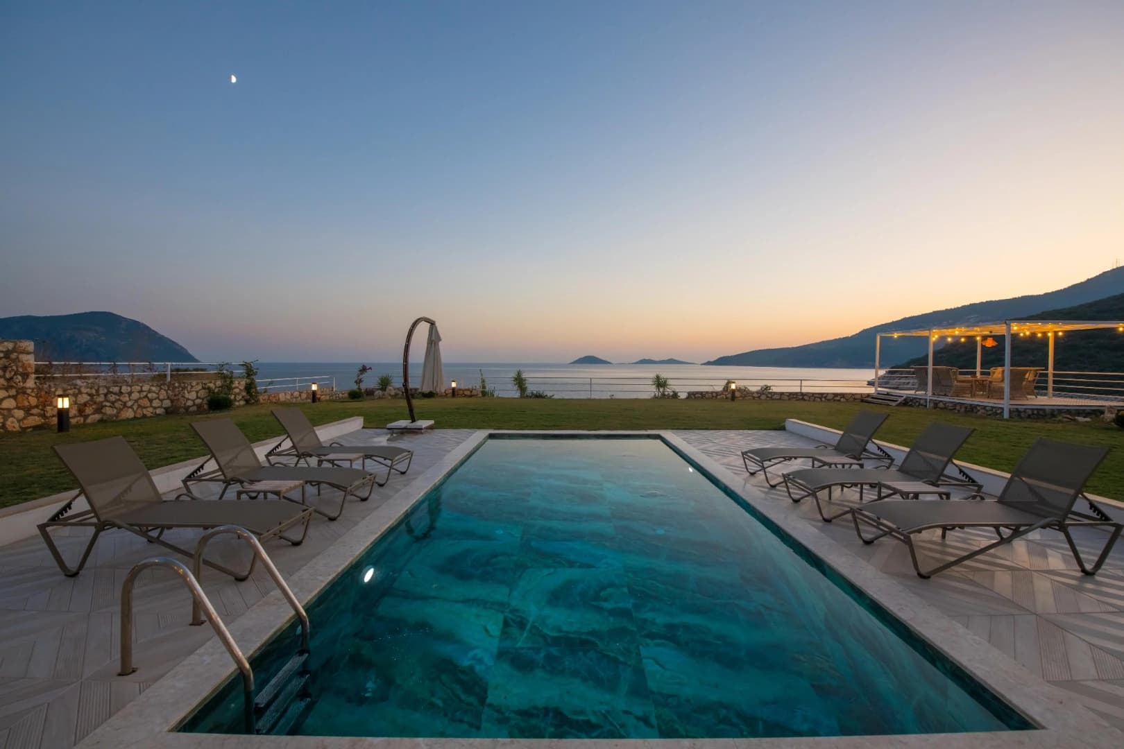 Villa Elena White 2 Korunaklı Havuz 58