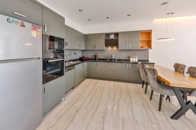 Villa Royal Romeo Korunaklı Havuz 90