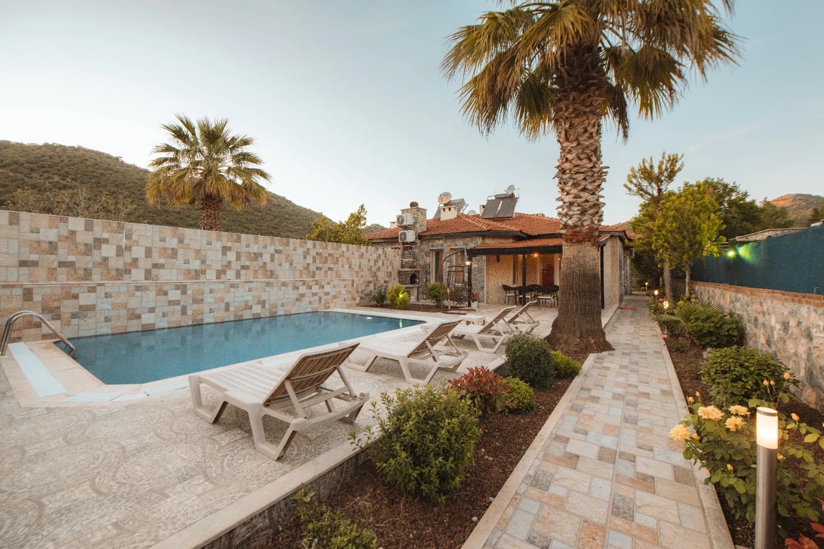 Villa Devina Korunaklı Havuz 99