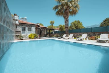 Villa Devina Korunaklı Havuz 43