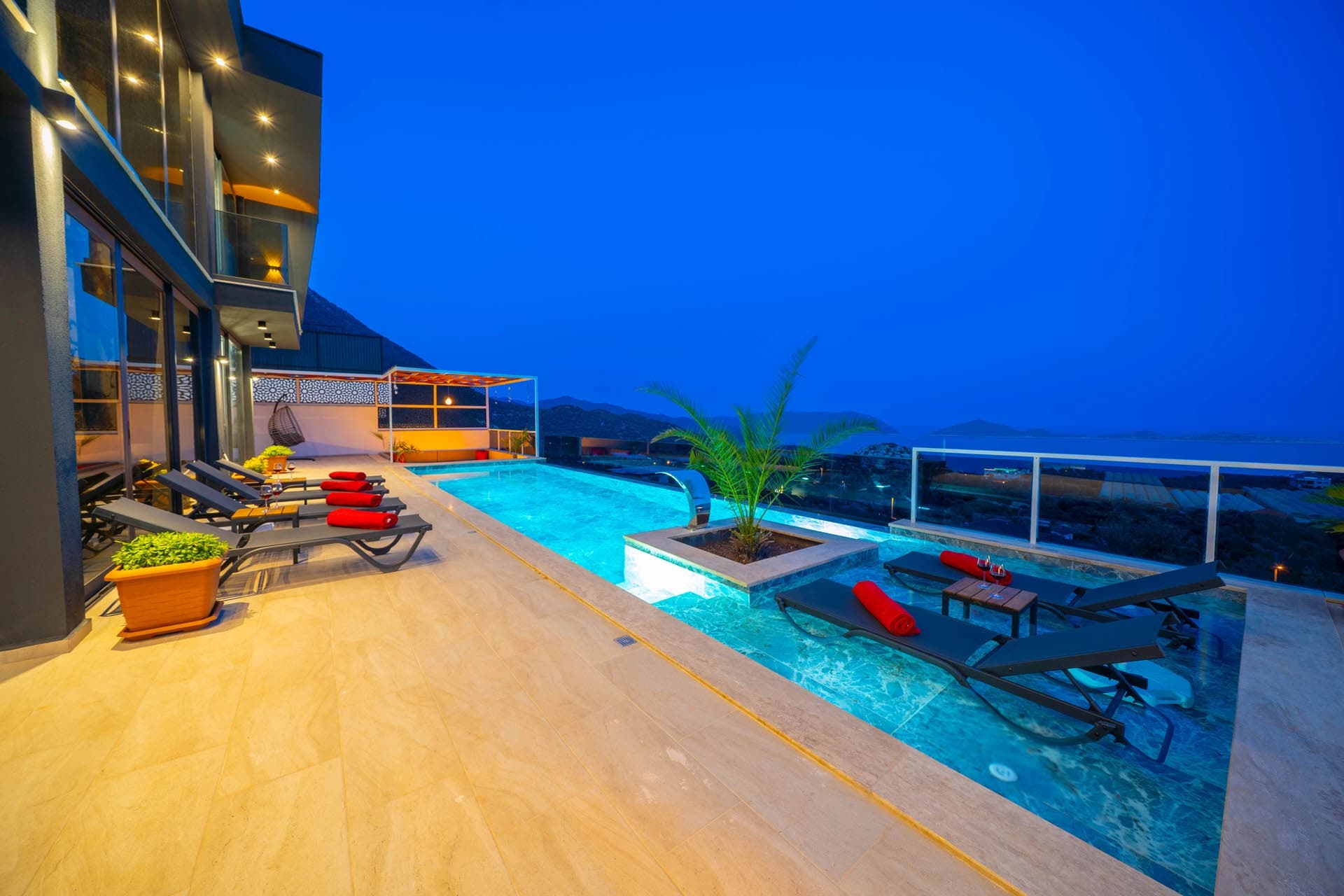 Villa Dark Palace Korunaklı Havuz 84