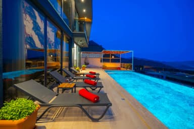 Villa Dark Palace Korunaklı Havuz 98