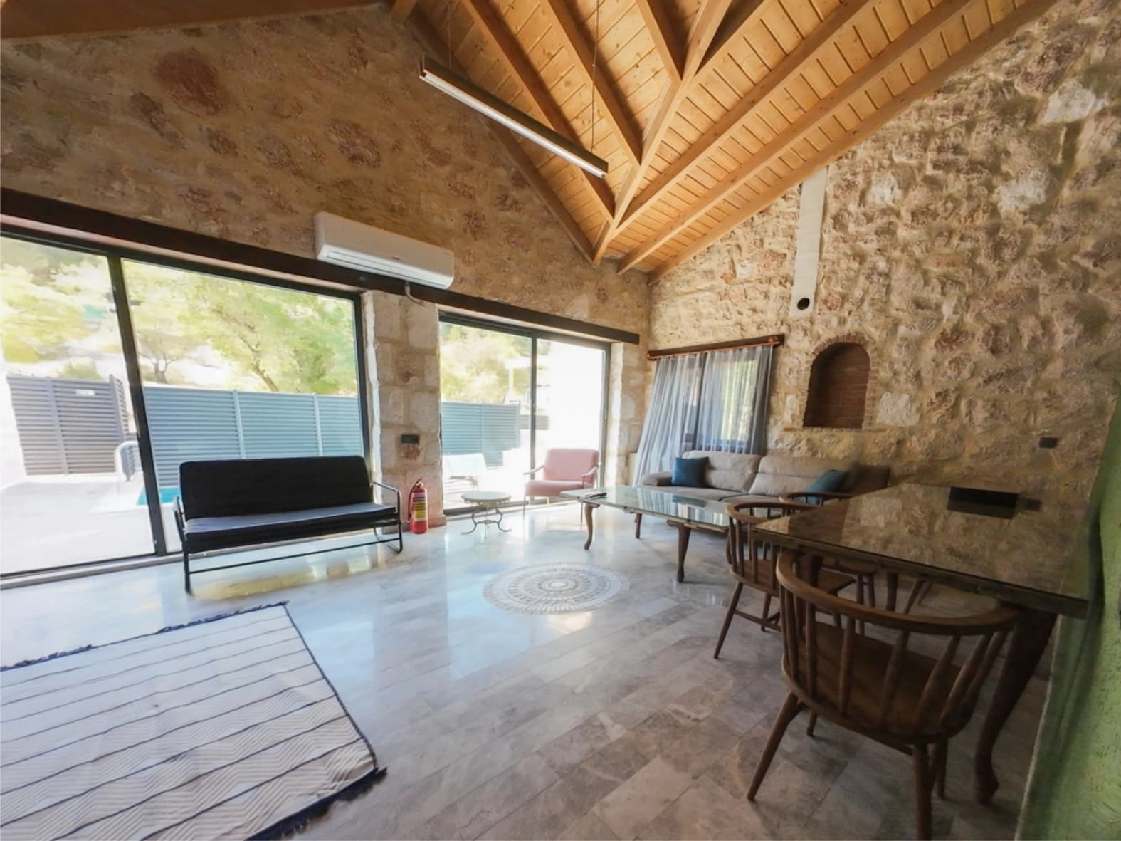 Villa Büşra Sarıbelen Korunaklı Havuz 94