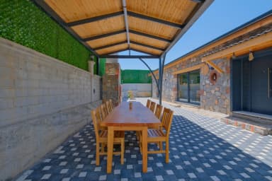 Villa Zehra Sultan Korunaklı Havuz 77