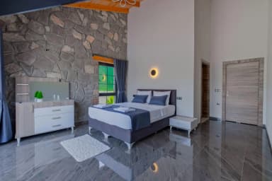 Villa Zehra Sultan Korunaklı Havuz 45