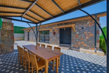 Villa Zehra Sultan Korunaklı Havuz 29