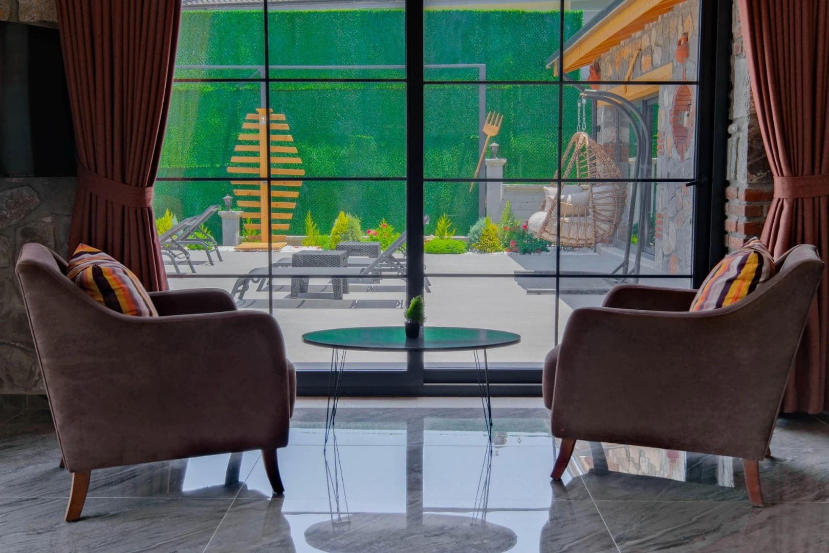 Villa Zehra Sultan Korunaklı Havuz 79