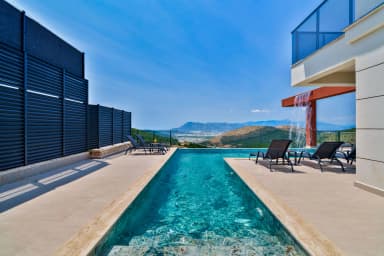 Villa Newcastle Korunaklı Havuz 32