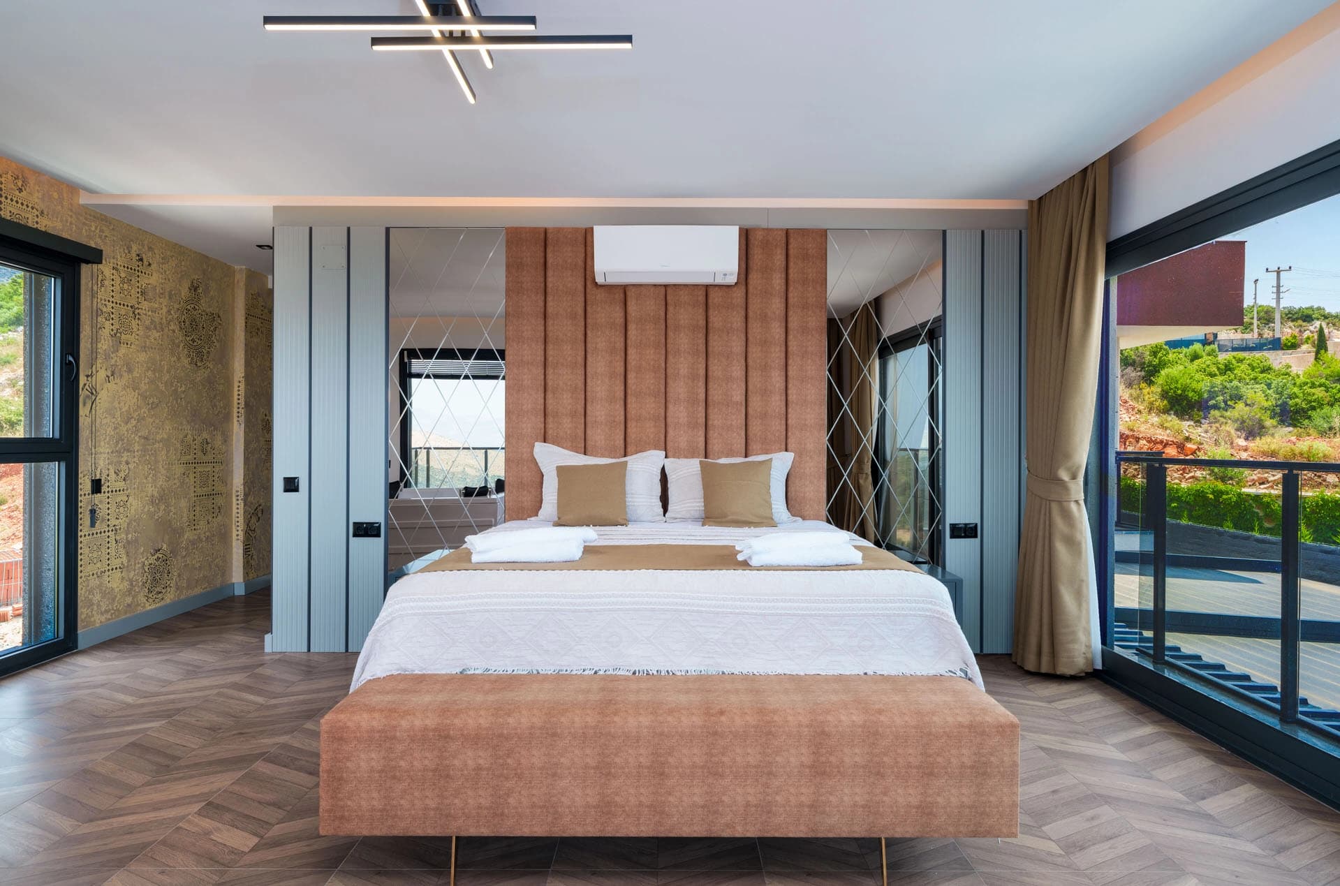 Villa Newcastle Korunaklı Havuz 62