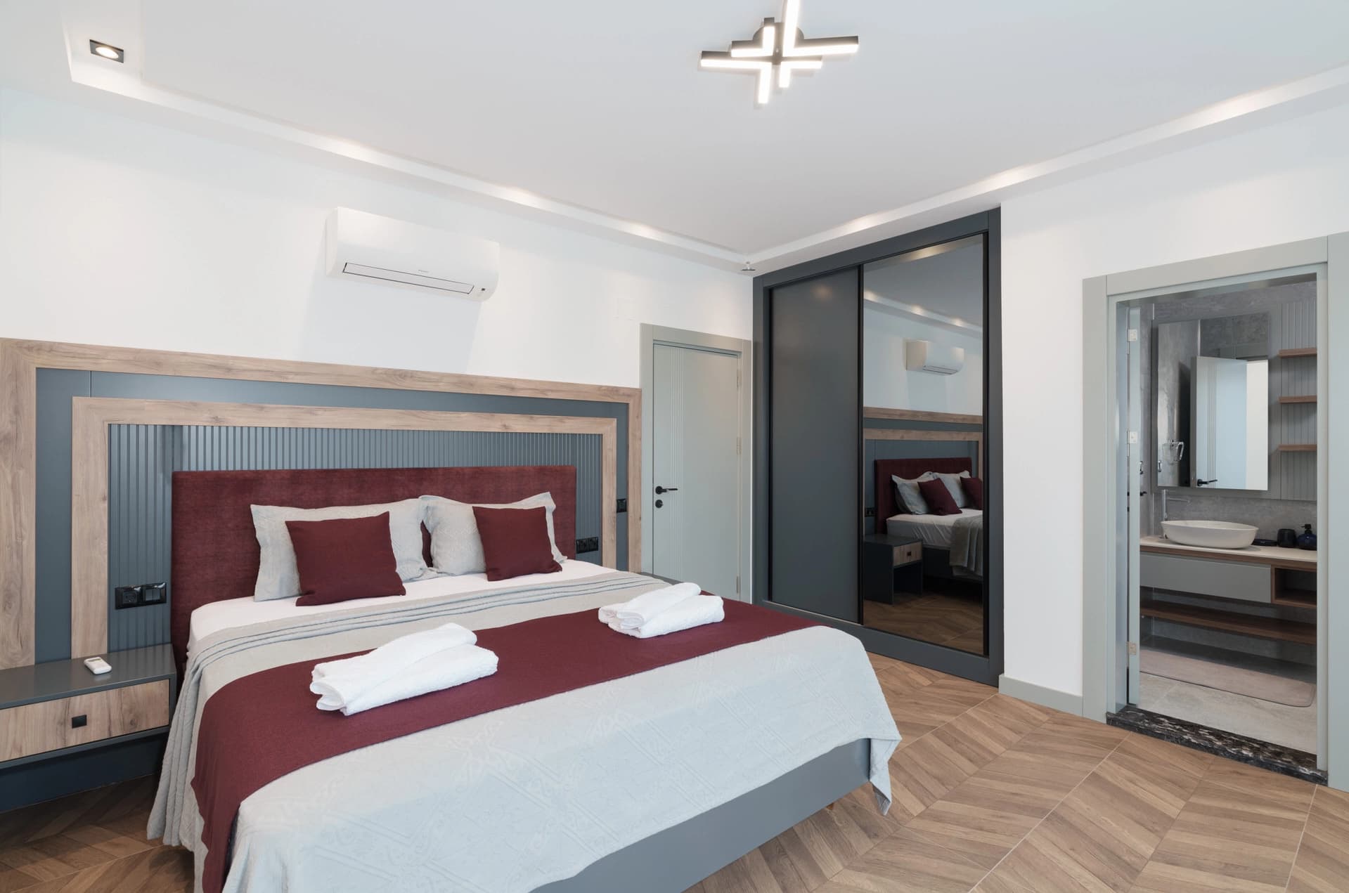 Villa Newcastle Korunaklı Havuz 28