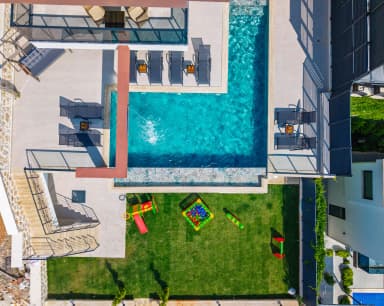 Villa Newcastle Korunaklı Havuz 12