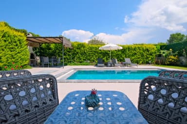 Villa Meşe Korunaklı Havuz 55