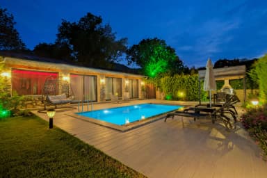 Villa Meşe Korunaklı Havuz 21
