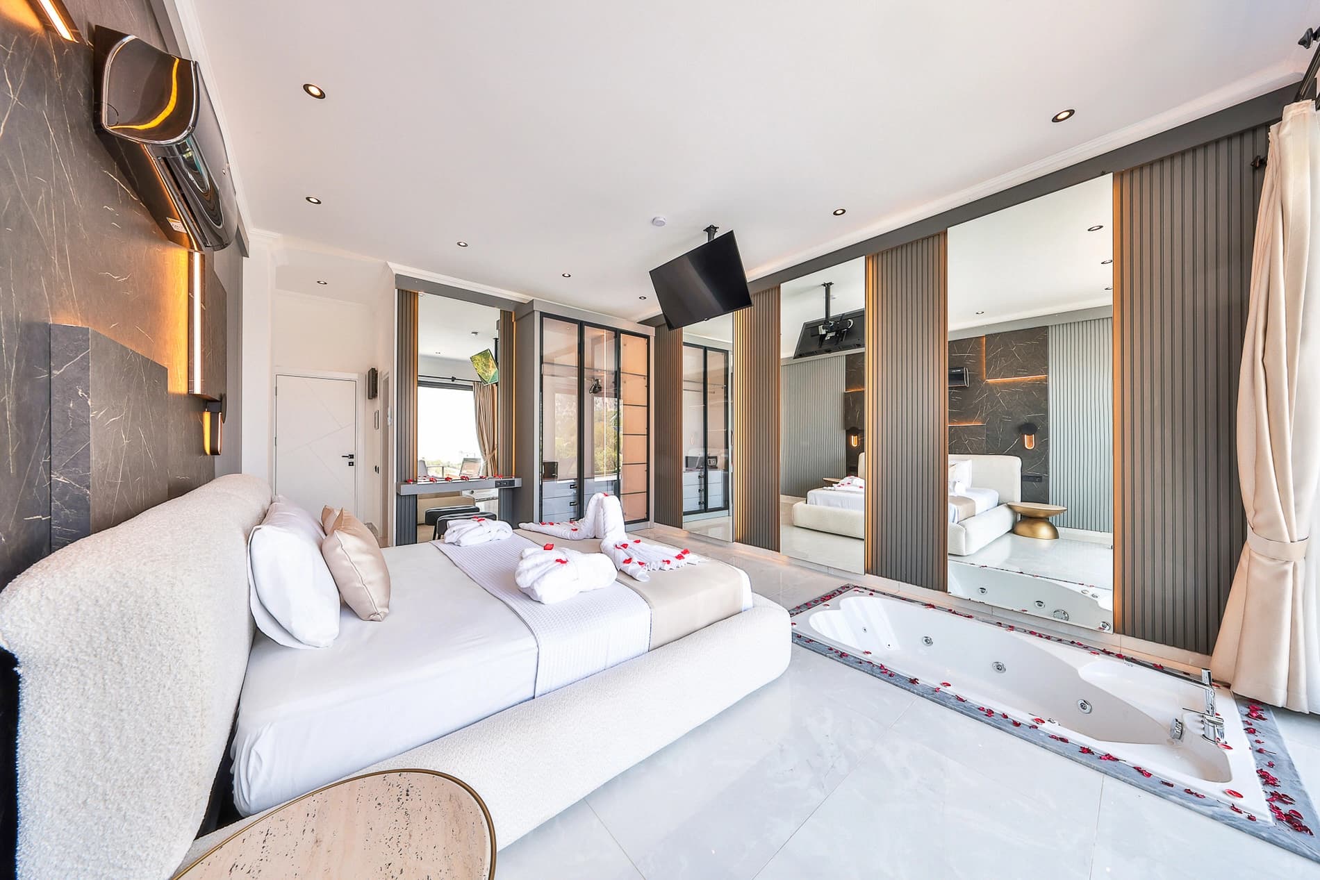 Villa Free İkizce Isıtmalı Havuz 70