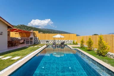 Villa Red Korunaklı Havuz 54