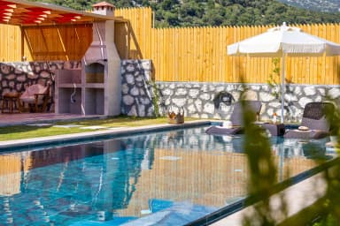 Villa Red Korunaklı Havuz 82