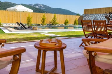 Villa Red Korunaklı Havuz 20