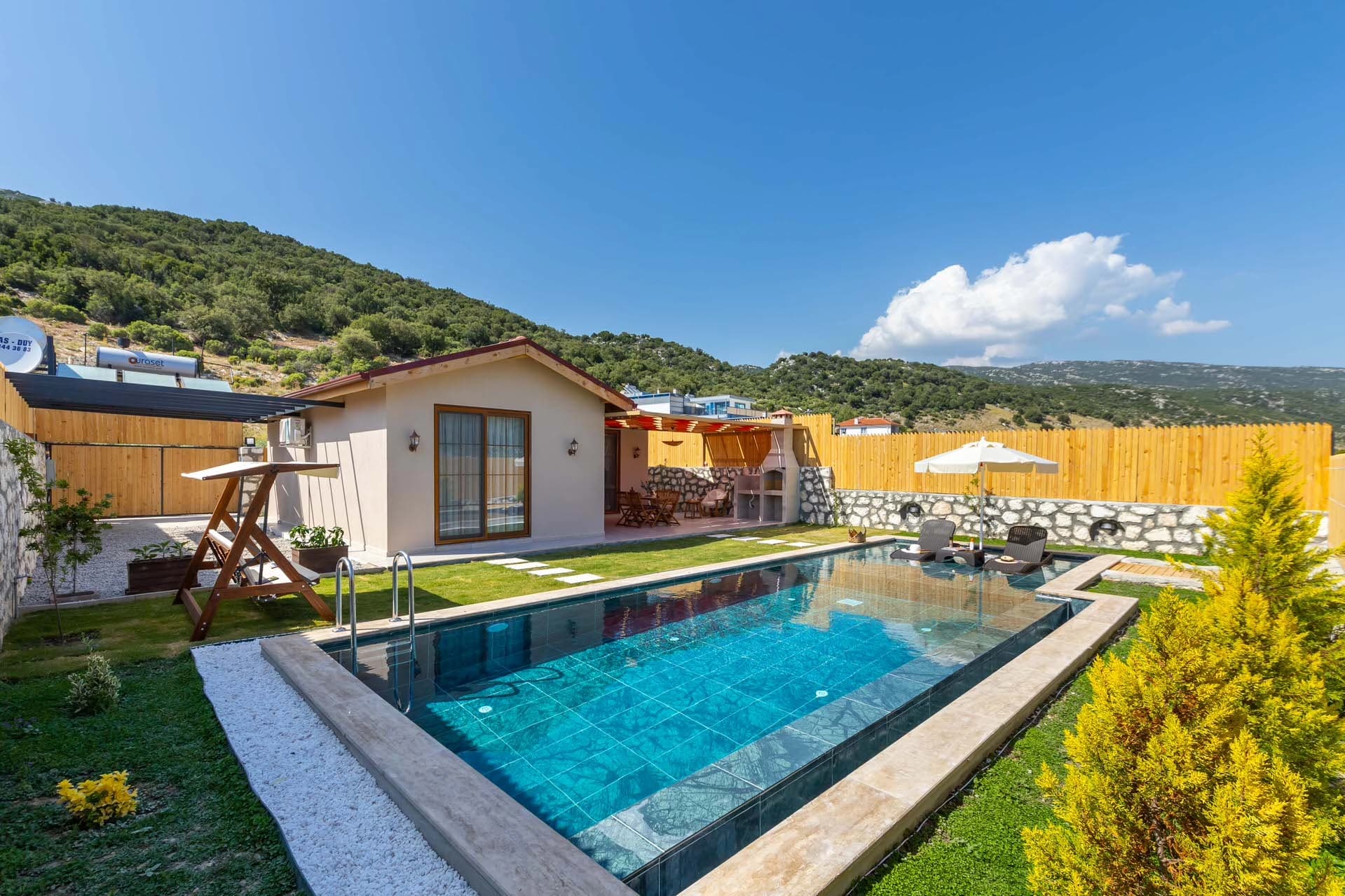 Villa Red Korunaklı Havuz 26