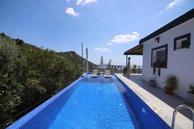 Villa Selvi Balayı Korunaklı Havuz 35