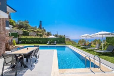 Villa Esma Sultan Özel Havuzlu 48