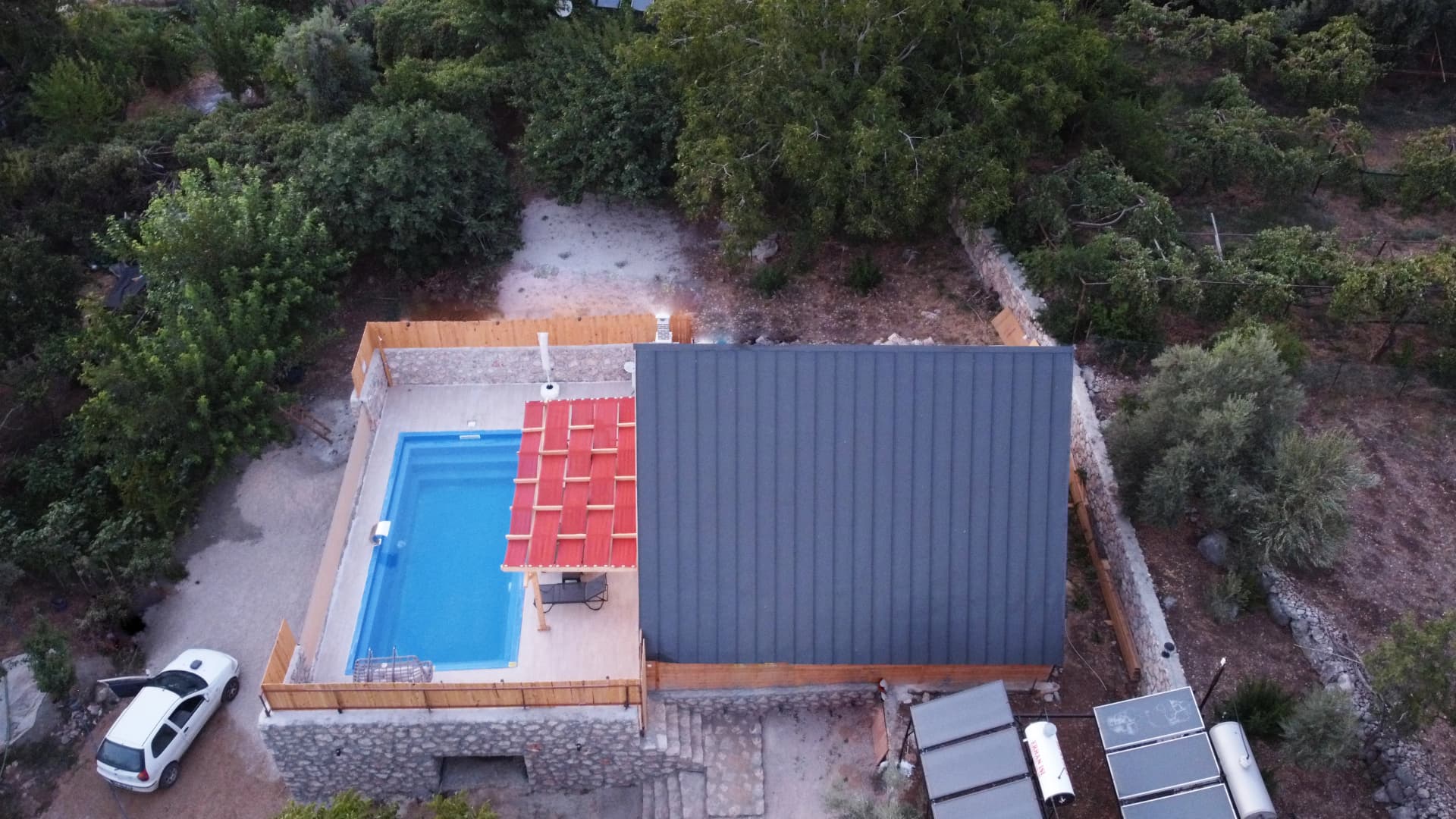 Villa Kırlangıç Üzümlü Korunaklı Havuz 49