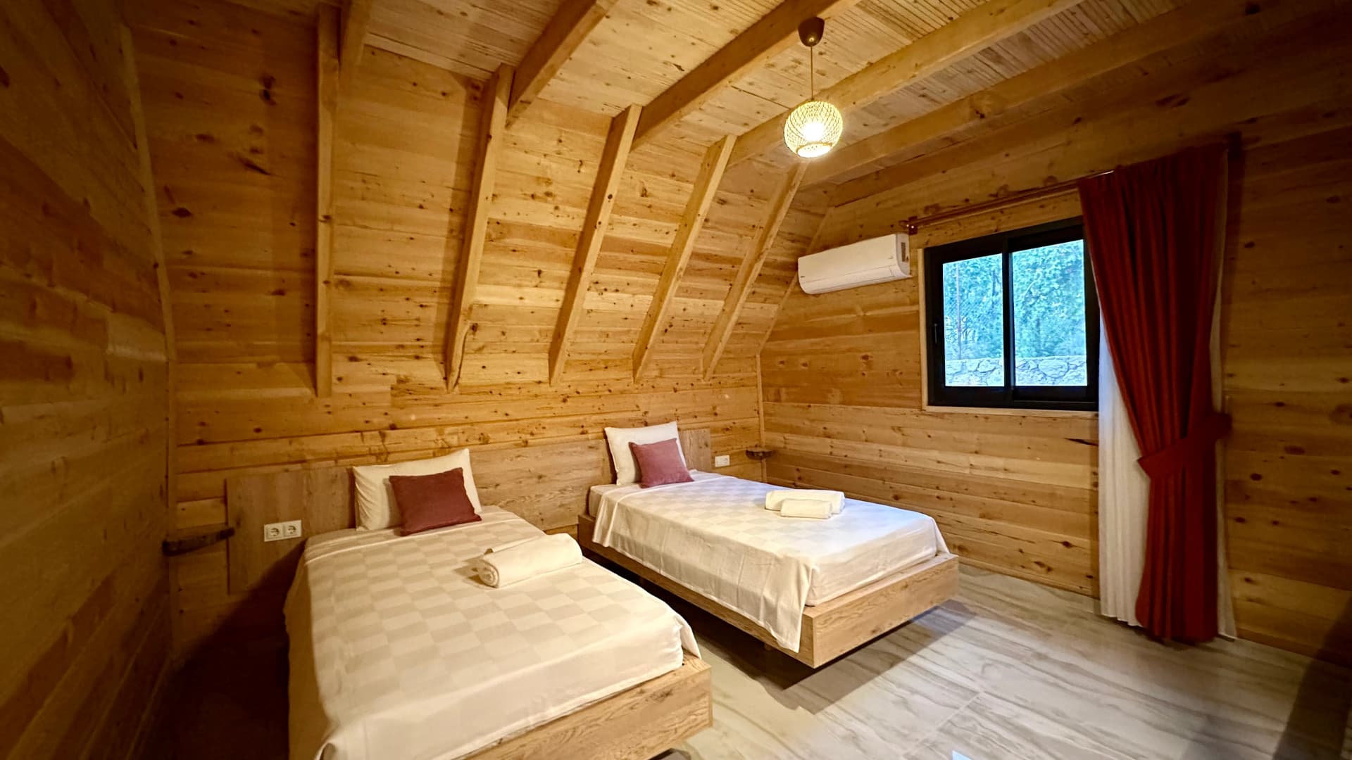 Villa Kırlangıç Üzümlü Korunaklı Havuz 85