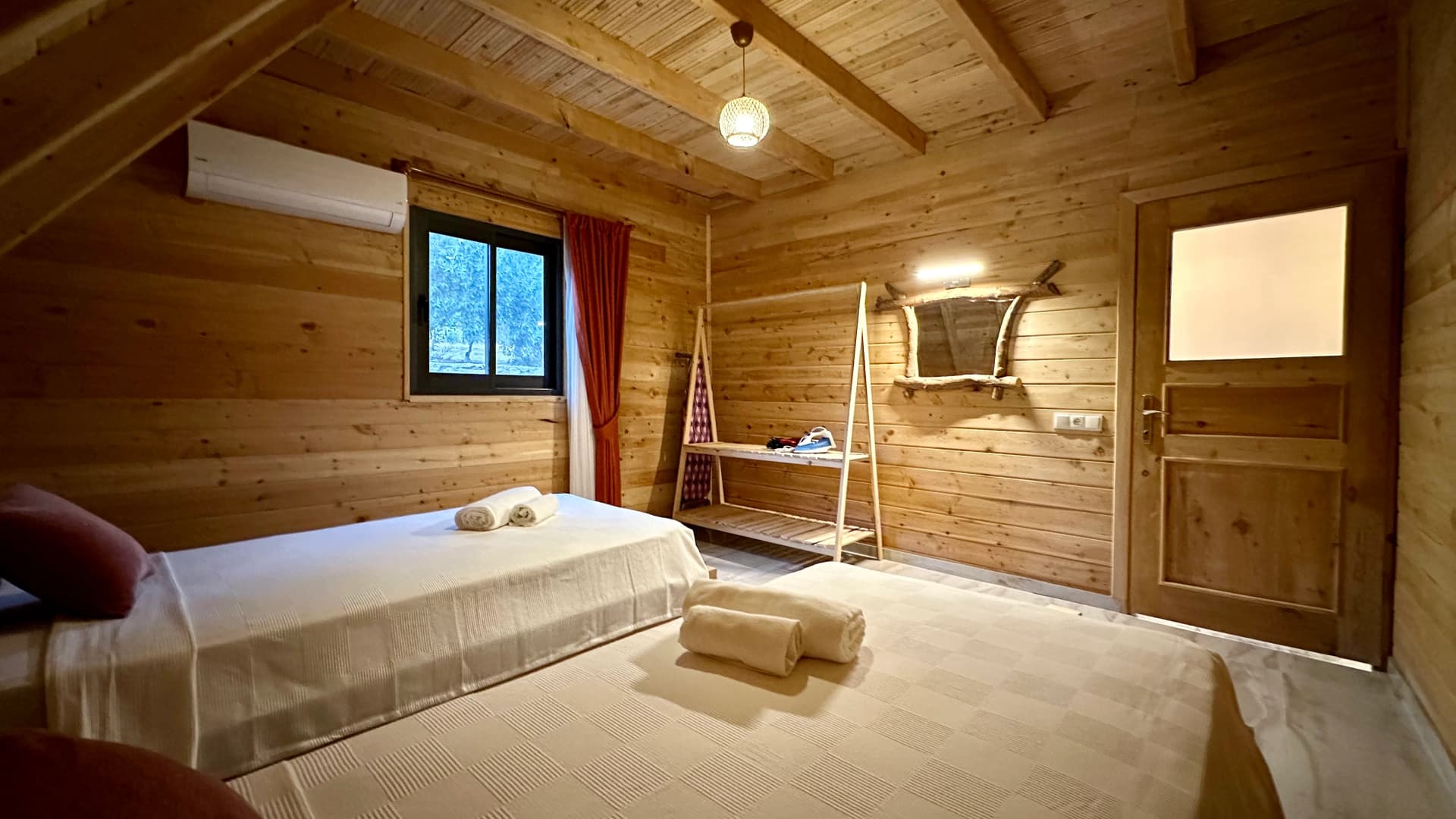 Villa Kırlangıç Üzümlü Korunaklı Havuz 99