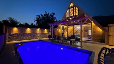 Villa Kırlangıç Üzümlü Korunaklı Havuz 83