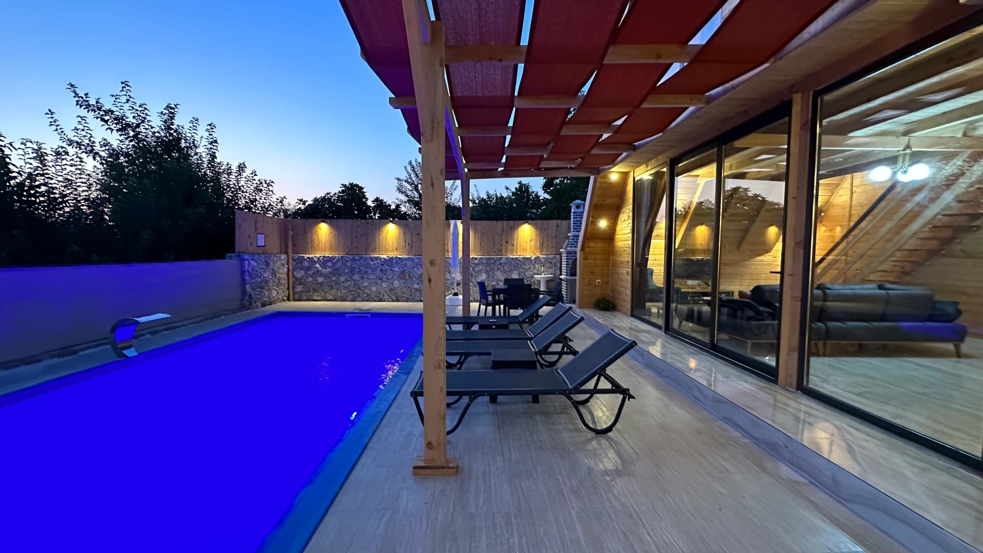 Villa Kırlangıç Üzümlü Korunaklı Havuz 77