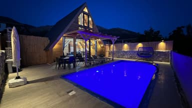 Villa Kırlangıç Üzümlü Korunaklı Havuz 97