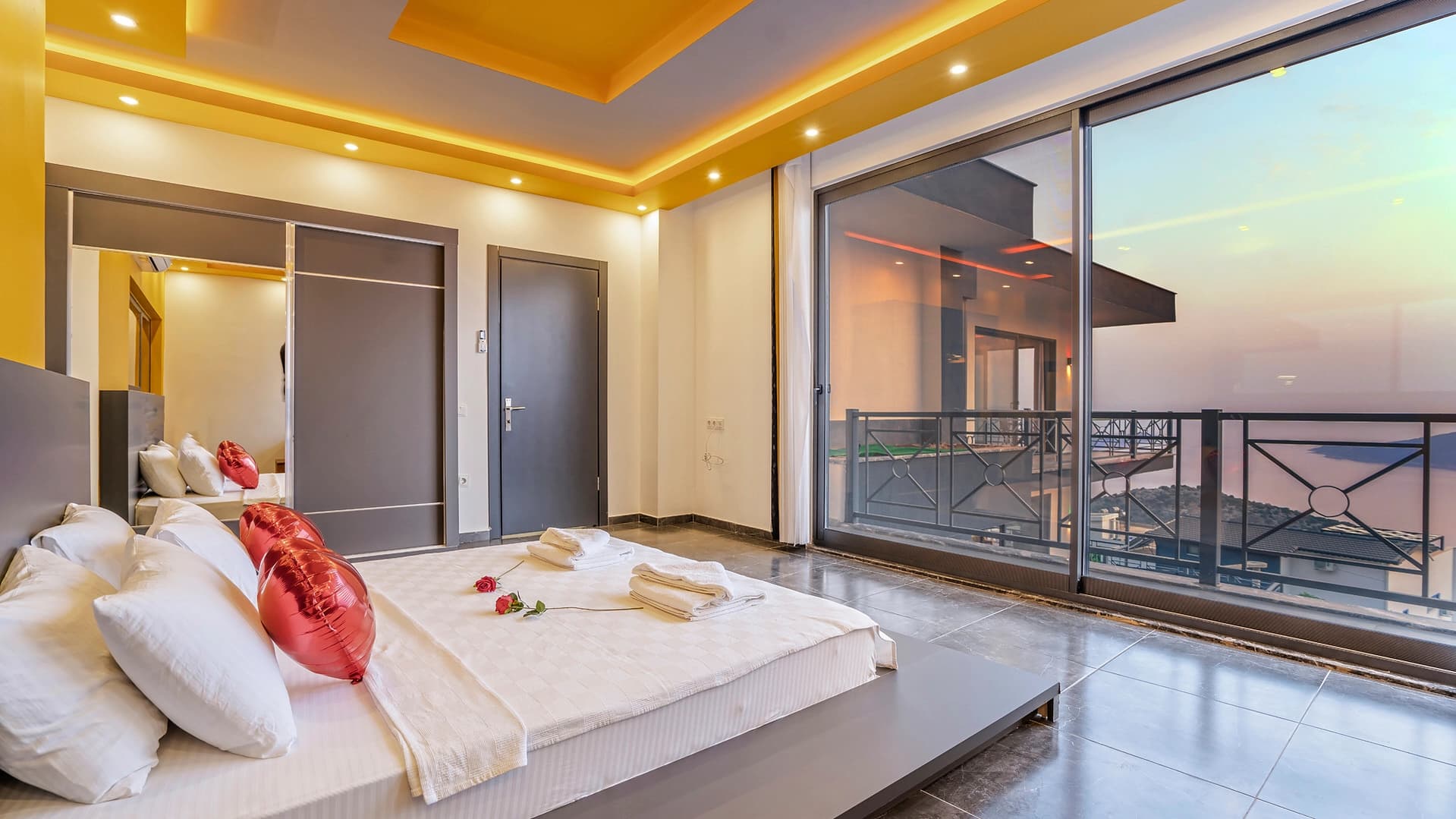 Villa Alfa Delta Korunaklı Havuz 85