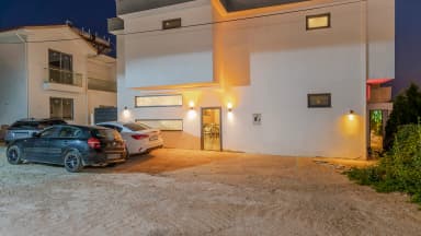 Villa Alfa Delta Korunaklı Havuz 17