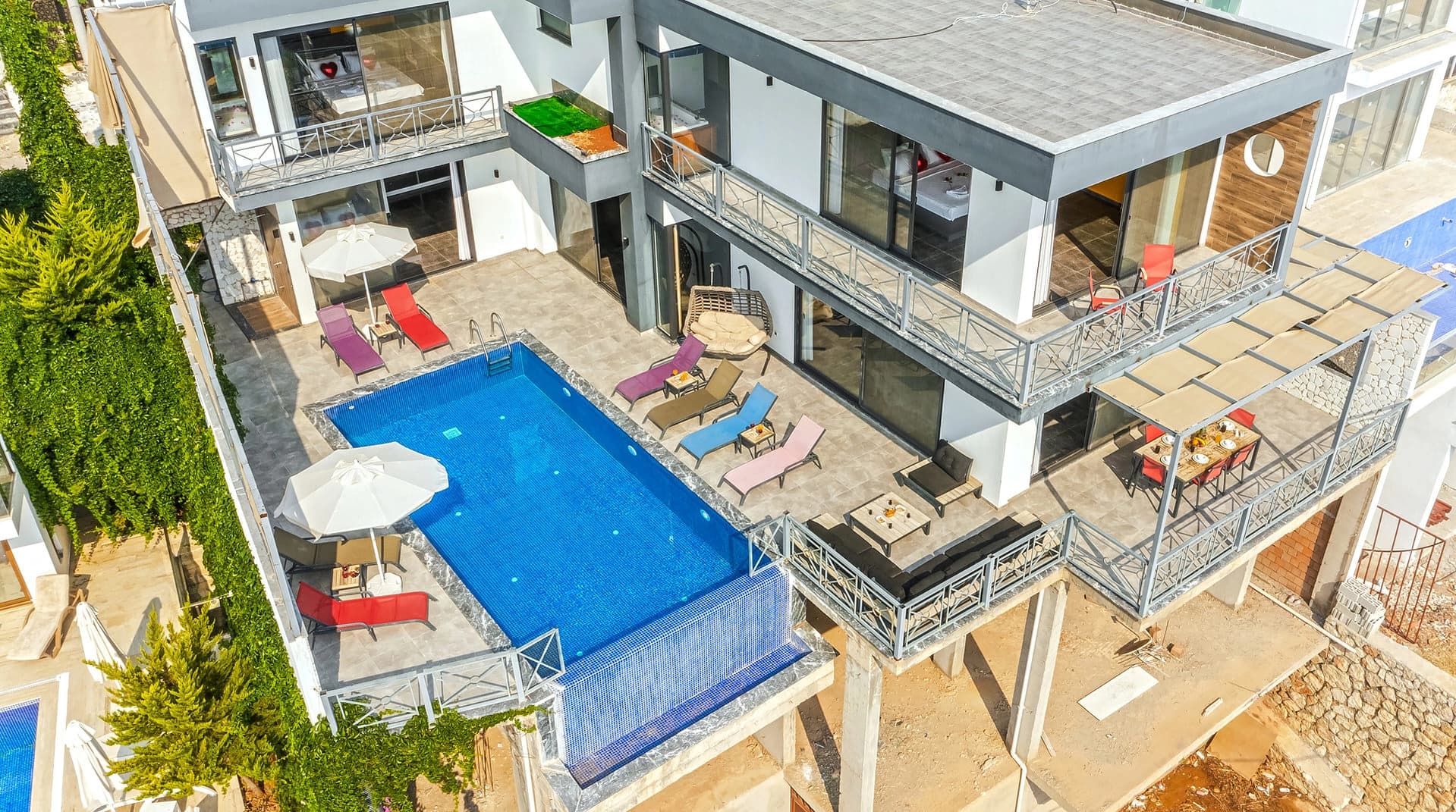 Villa Alfa Delta Korunaklı Havuz 47