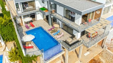 Villa Alfa Delta Korunaklı Havuz 47