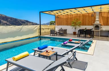 Villa Gıbrıs Korunaklı Havuz 57